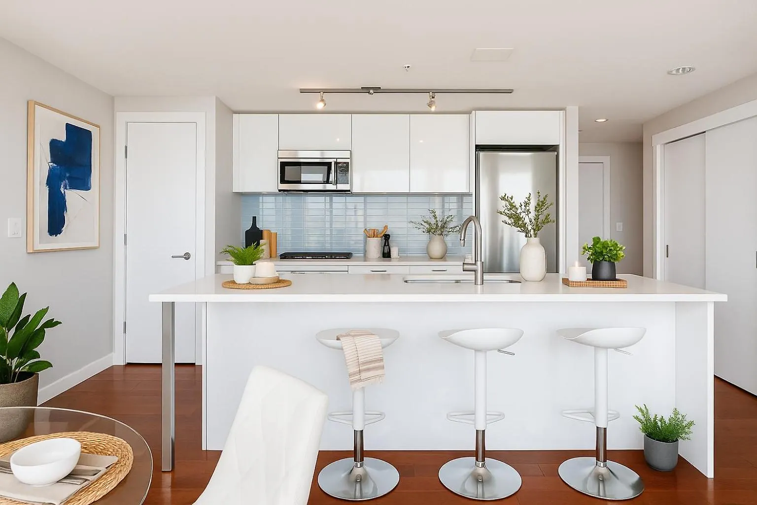 Luxury 2Br Apartment With Floor-To-Ceiling Windows And Mountains Vancouver 0*,  Canada